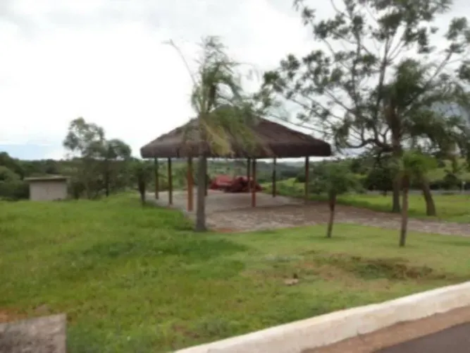 Lote com Terreno 723m² | DESOCUPADO | Pérola-PR | Condomínio Parque Residencial Viva - Som