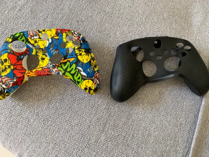 Capas de Silicone para Controle de Xbox Series X/S (Par)