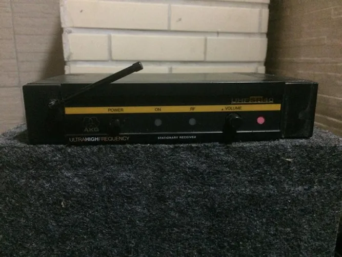 Akg uhf sr 40