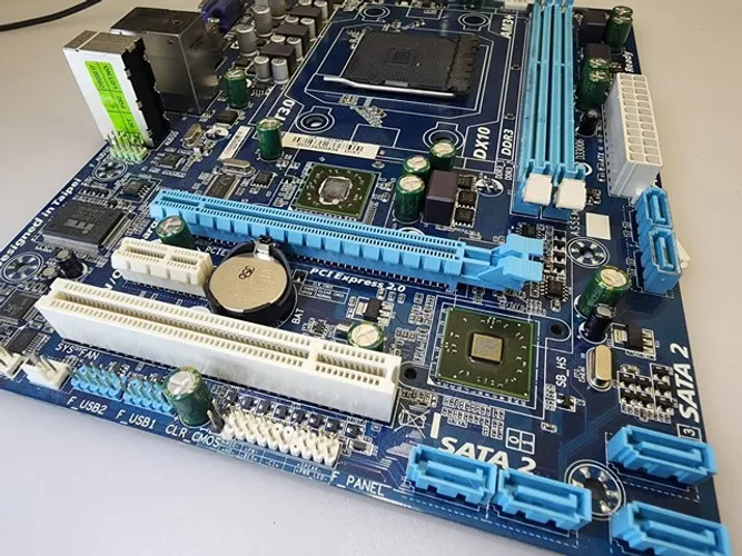 Placa mãe am3+ com defeito