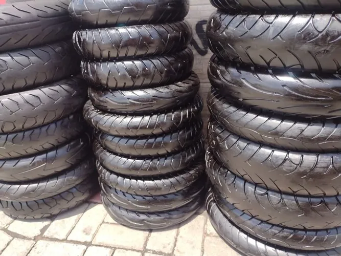 Pneus semi-novos p/ Scooter Nmax Xmax PCX Honda Lead  Elite