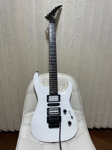 Guitarra Jackson JDR-94 made in Japan -Customizada com Captadores H777 - Linda!!!!