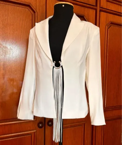 blazer branco TAM 40 ombreira alfaiataria