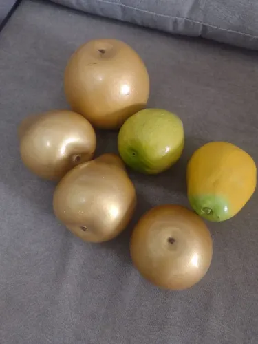 Lote com 6 frutas de gesso para decoração