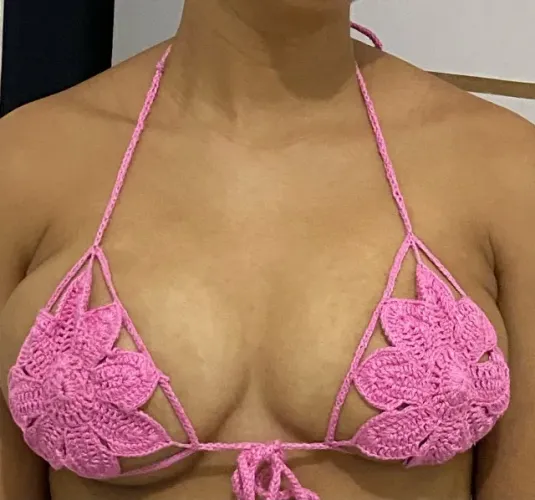 Biquíni florzinha de crochê 