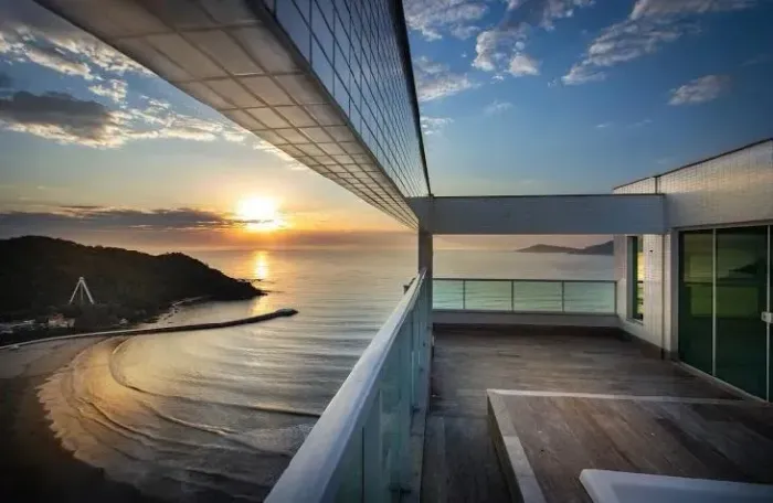 SAVEIRO RESIDENCE - COBERTURA DUPLEX FRENTE MAR EM BALNEÁRIO CAMBORIÚ