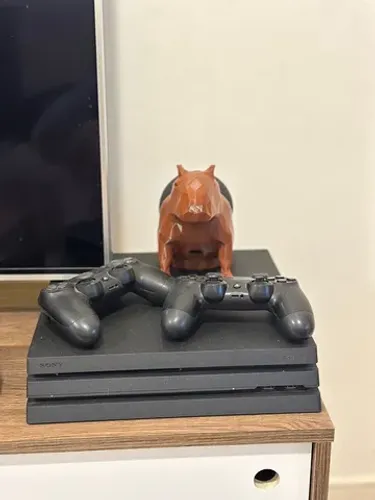 PS4 pro 1tb com 2 controles + 21 jogos