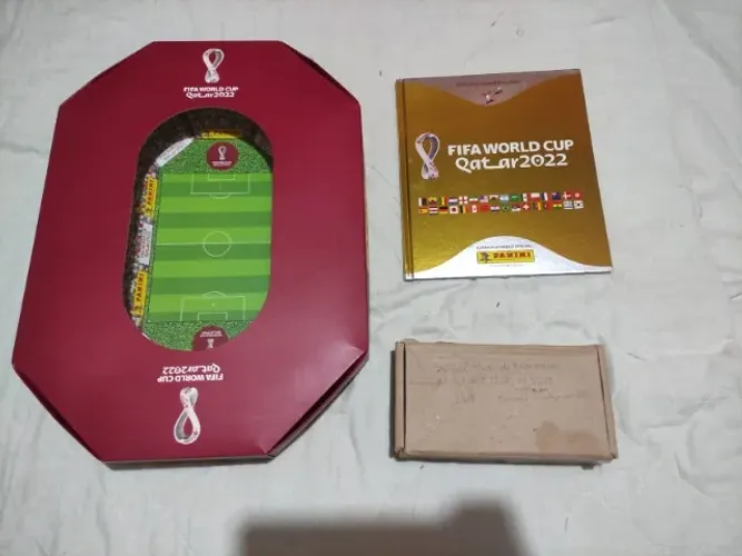 Álbum Copa do Mundo 2022 - Completo e com Estádio