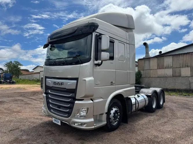 DAF XF 480 6X2 ANO 2024 EURO 6 TETO BAIXO COM 209 MIL KM - UNICO DONO - DEFLETOR