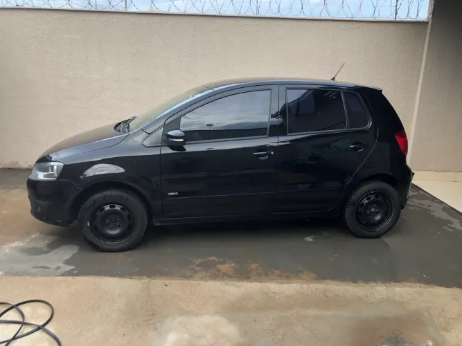 Volkswagen Fox 1.0 MI Total Flex 8V 5P 2011