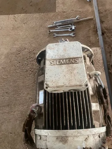 Motor Elétrico Siemens 70CV 440 volts 4 polos 1.700 RPM