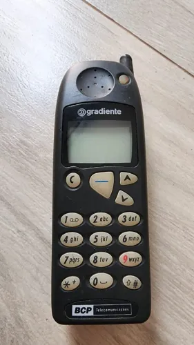 CELULAR GRADIENTE TD550 (COM DEFEITO) - N13770