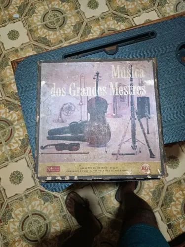 Caixa Coleção Grandes Mestres com 12 Discos de vinil Raríssimo 
