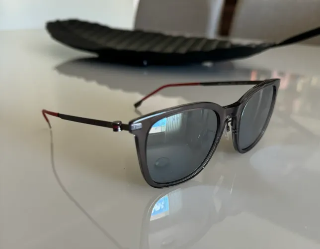 Óculos Hugo Boss HB1347