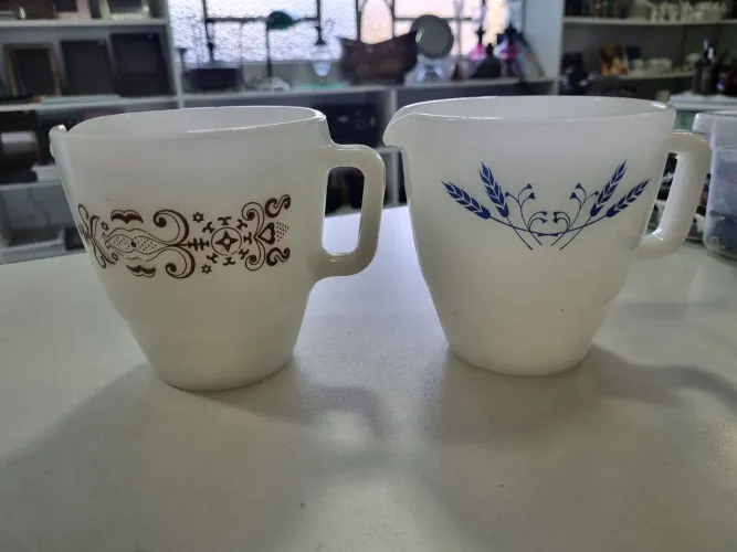 Jarras Vintage de Vidro Decoradas