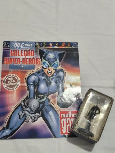 Miniatura Eaglemoss Mulher Gato - Edição 9 com caixa e revista