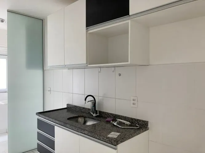 Alugo Excelente Apartamento no Condomínio Jardim Pendotiba