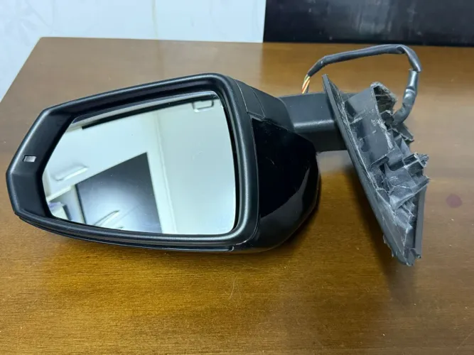 Retrovisor lado direito Vw Polo 2018 original ( usado)