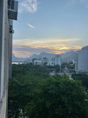 Apartamento para aluguel possui 78 metros quadrados com 2 quartos