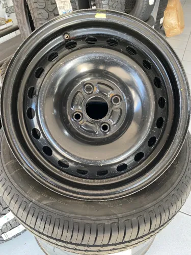 RODA DE FERRO ARO 15 4 FUROS TOYOTA COROLLA (F1902)