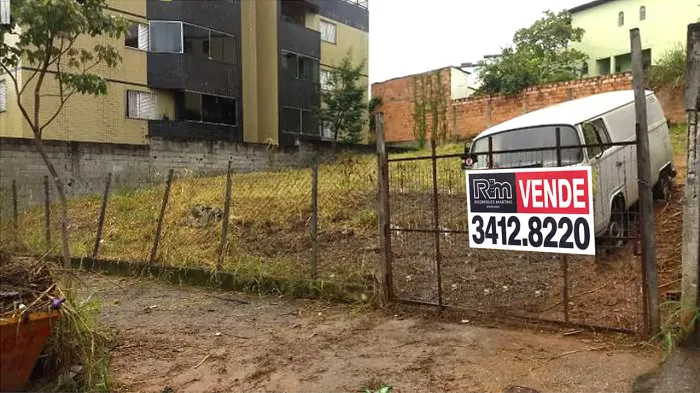 RM IMÓVEIS VENDE EXCELENTE LOTE NO CASTELO!