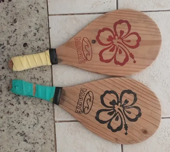 par de Raquete de frescobol beach tennis mais uma bolinha 20 reais