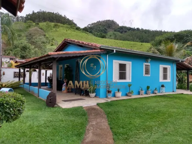 VENDE CHÁCARA 1000m² PLANA COM PISCINA E LAGO EM JAMBEIRO, SP - RA AMIL Negócios Imobiliár