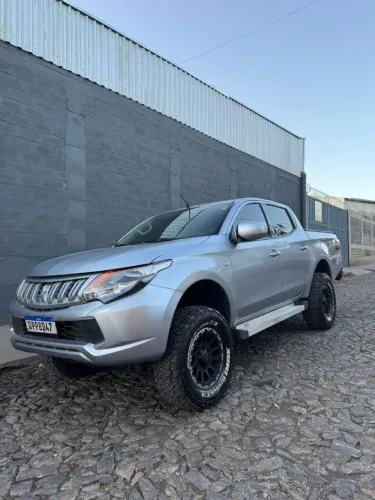 L200 Triton ano 2019 diesel 