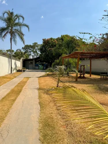 Imóvel para venda possui 360 metros quadrados com 4 quartos