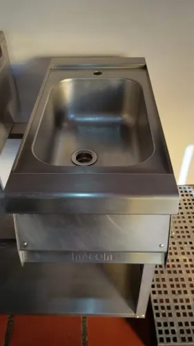 Lavatório Inox 304 Macom de sobrepor  - 360x740x245mm de altura.