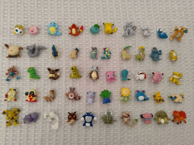 Coleção de Miniaturas Pokémon Guaraná Caçulinha (49 unidades)