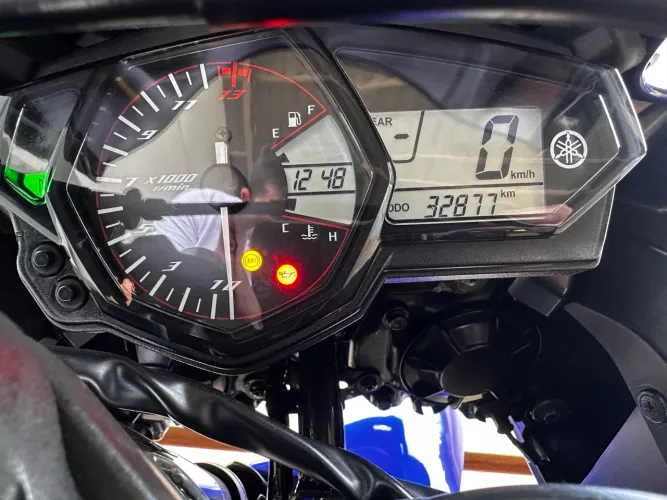 Vendo Yamaha R3