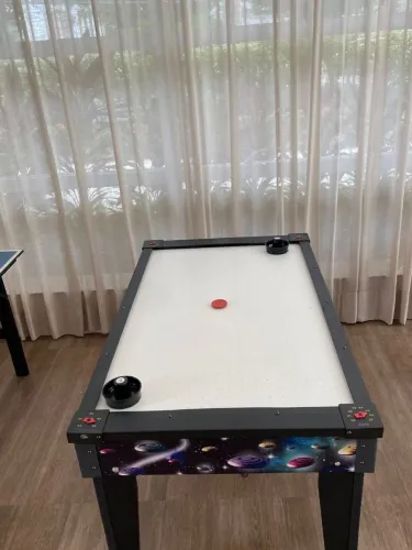 MESA AIR HOCKEY