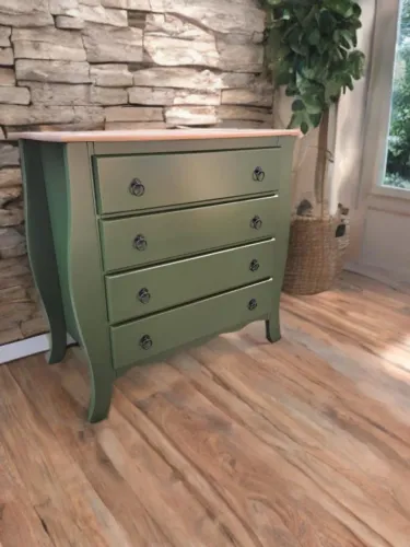 Cômoda Retrô Verde Musgo com Tampo de Madeira Natural