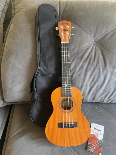 Ukulele  Concert Shelby 