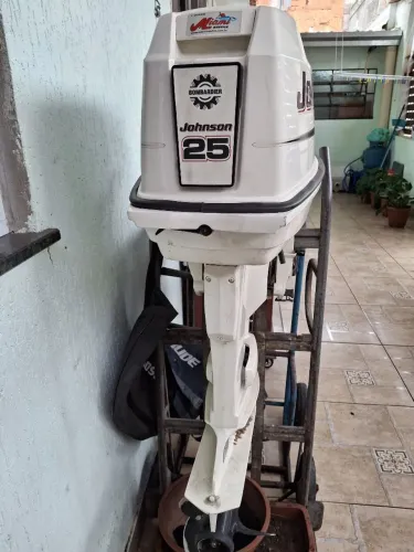 motor de poupa 25hp jhonson 