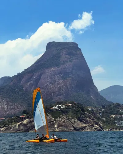 Caiaque trimarã Hobie Tandem Island, em ótimo estado, com carreta rodoviária