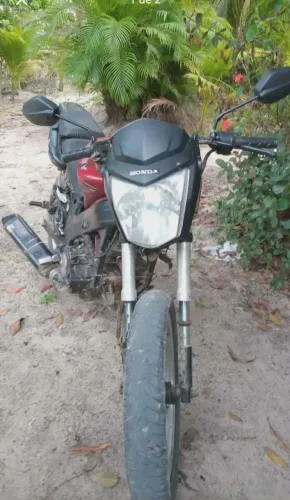 Vende se uma moto Jonny racer funcionando valor 1.800 pra vender logo