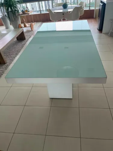 Mesa jantar 8/10 lug. vidro laca branca 2,10m - muito bem conservada, sem cadeiras