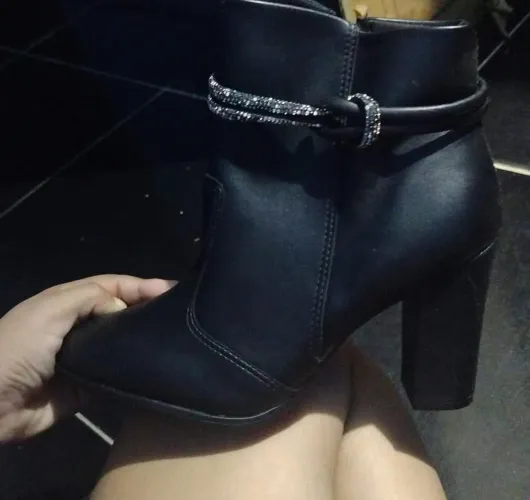 VENDE SE BOTINHA