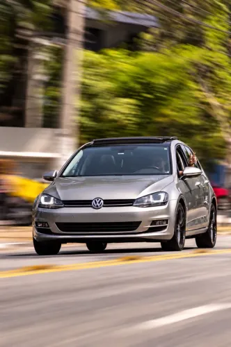 Volkswagen Golf Highline 1.4 TSI Total Flex Aut. 2016