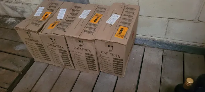 VINHO CATAFESTA TINTO SECO 4,6 lts 8 garrafões X $560 00 sai a $70 00. Preço normal $100