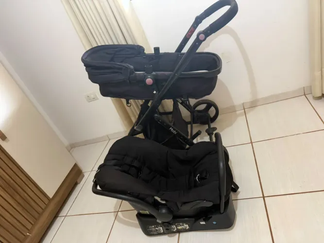 Kit carrinho e bebê conforto safetty