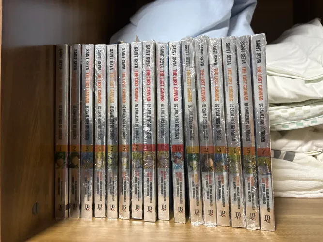 Mangás cavaleiros do zodíaco lost canvas edição metalizada