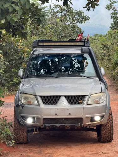 Mitsubishi Pajero TR4 2.0/ 2.0 Flex 16V 4X4 Mec. 2010