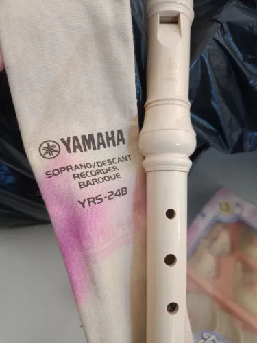 flauta doce soprano Yamaha YRS-24B
