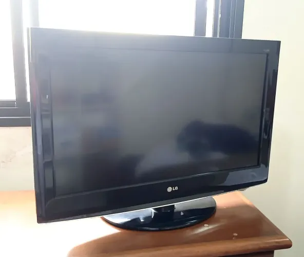 TV LG 32" Full HD 32LD420 (NÃO É SMARTV)