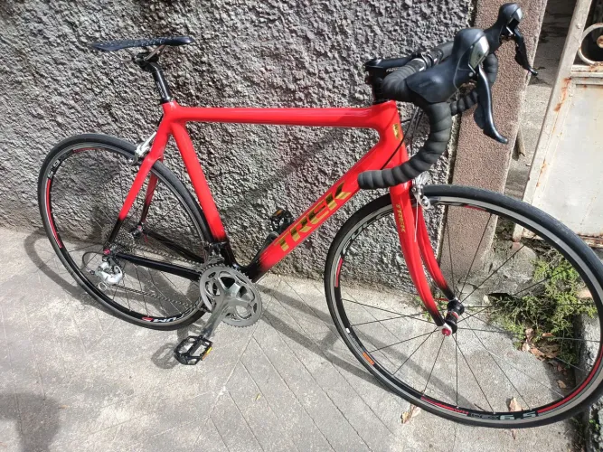 Speed trek em fibra de carbono