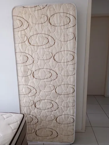 Colchão semi-novo