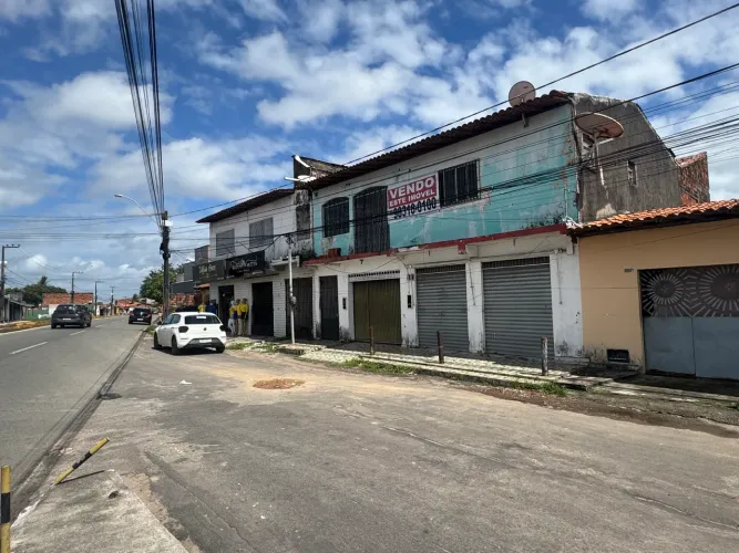 CASA COMERCIAL DUPLEX NO SÃO RAIMUNDO